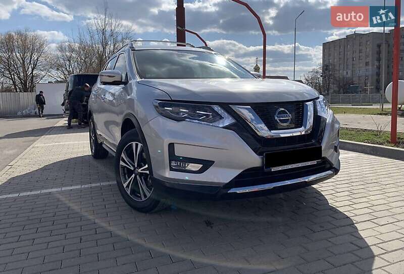 Позашляховик / Кросовер Nissan Rogue 2018 в Києві