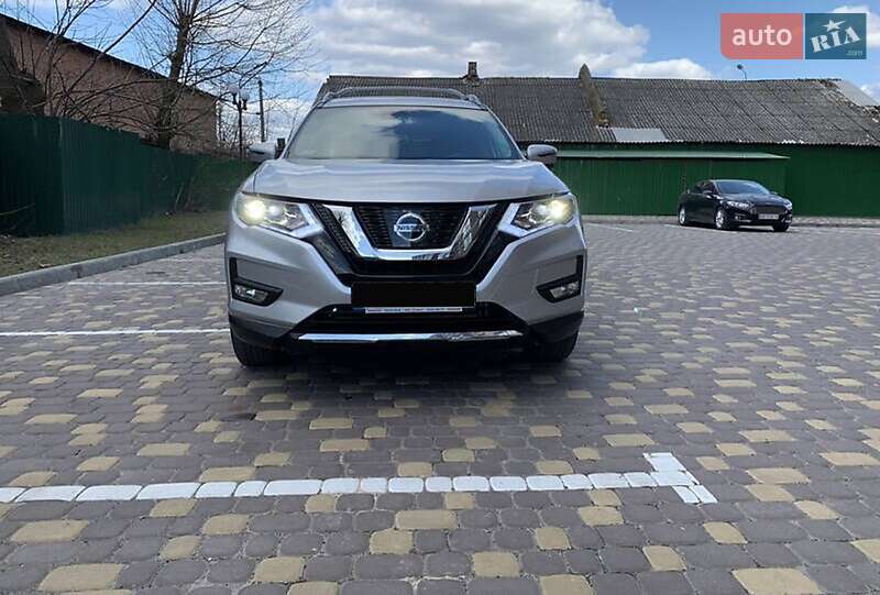 Позашляховик / Кросовер Nissan Rogue 2018 в Києві