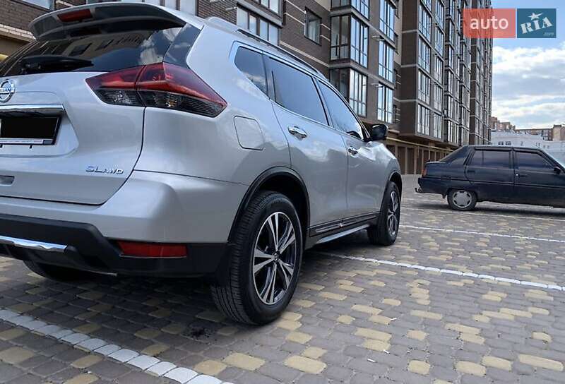 Позашляховик / Кросовер Nissan Rogue 2018 в Києві