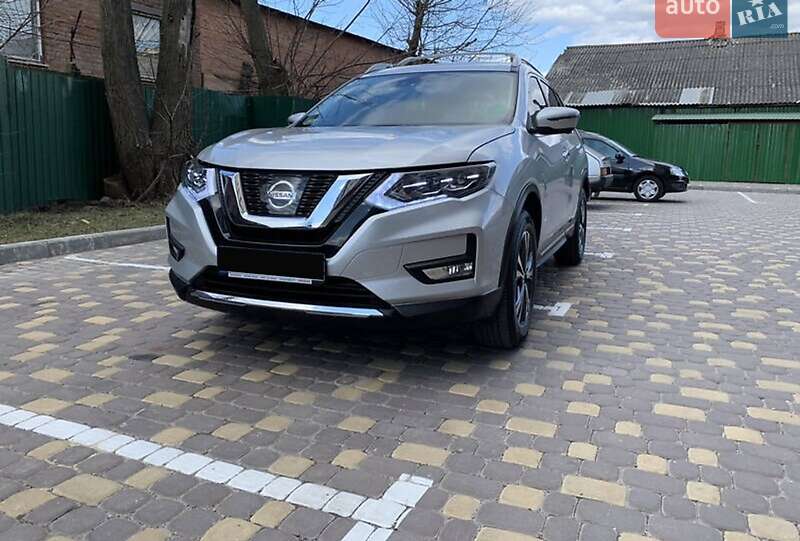 Позашляховик / Кросовер Nissan Rogue 2018 в Києві