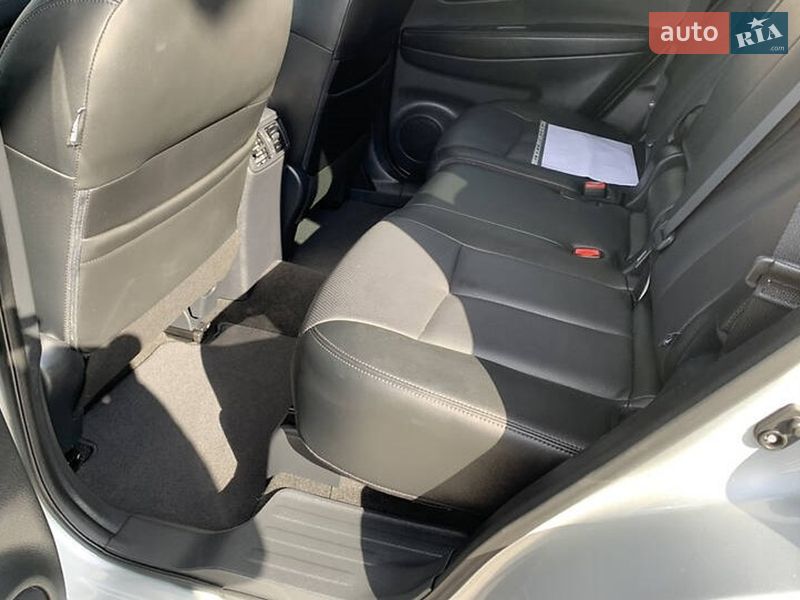 Позашляховик / Кросовер Nissan Rogue 2018 в Києві