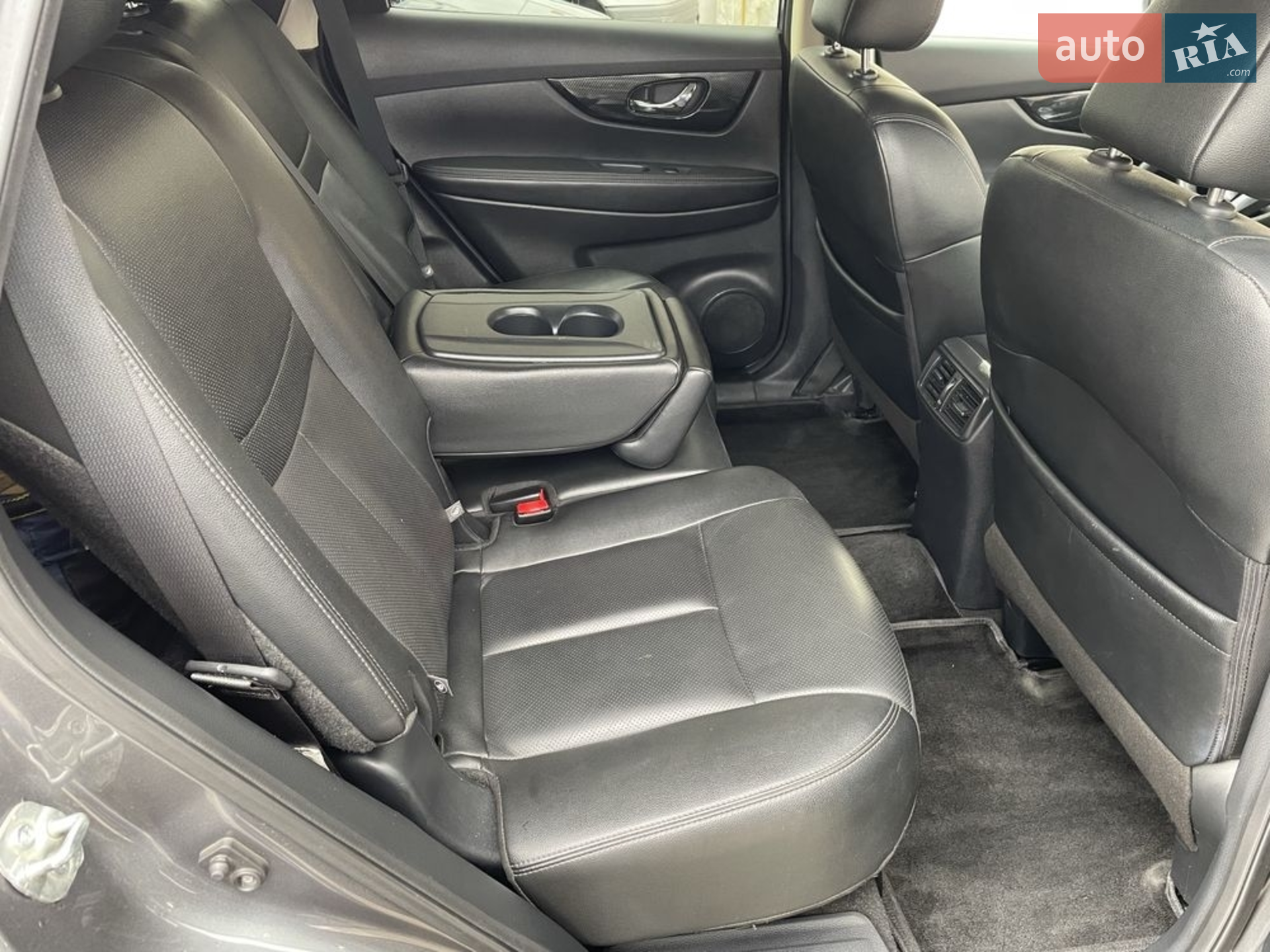 2019 Nissan Rogue - мініатюра 10