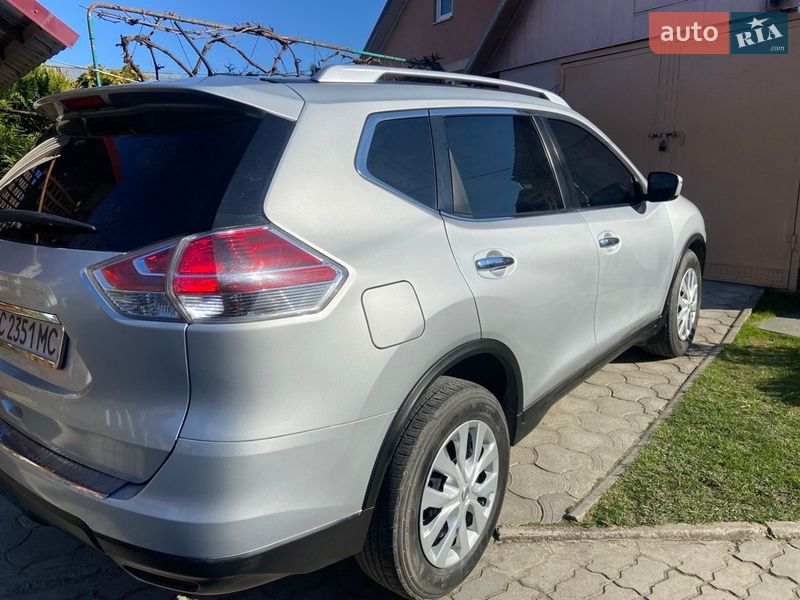 Позашляховик / Кросовер Nissan Rogue 2016 в Миколаєві