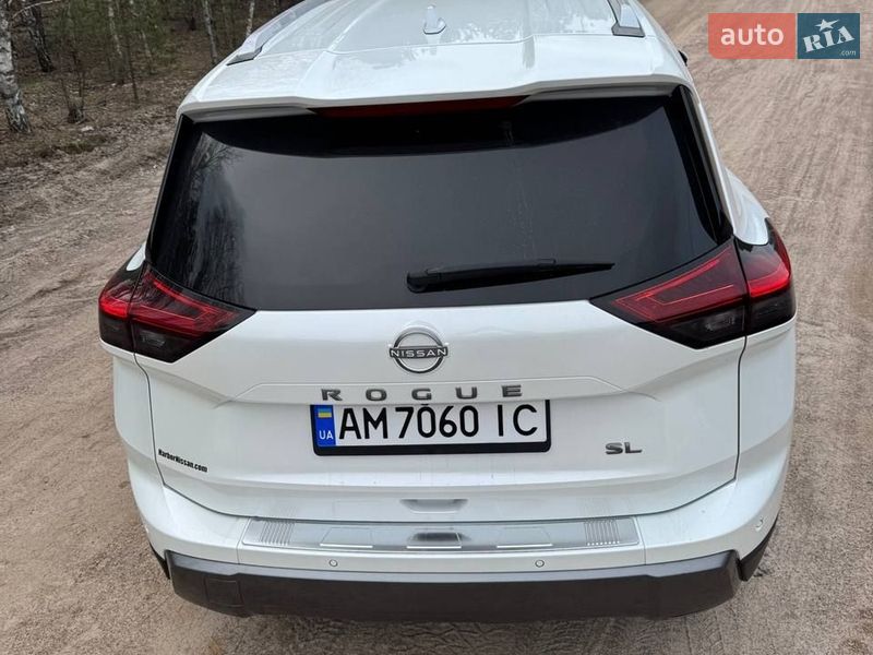 Позашляховик / Кросовер Nissan Rogue 2025 в Коростишеві