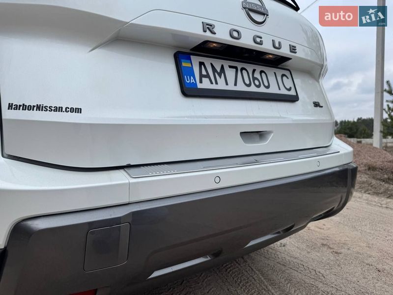 Позашляховик / Кросовер Nissan Rogue 2025 в Коростишеві