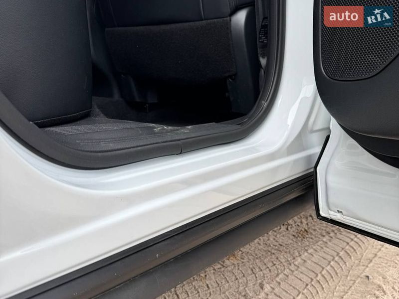 Позашляховик / Кросовер Nissan Rogue 2025 в Коростишеві