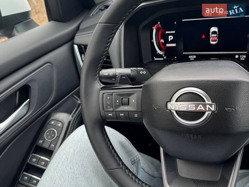 Позашляховик / Кросовер Nissan Rogue 2025 в Коростишеві