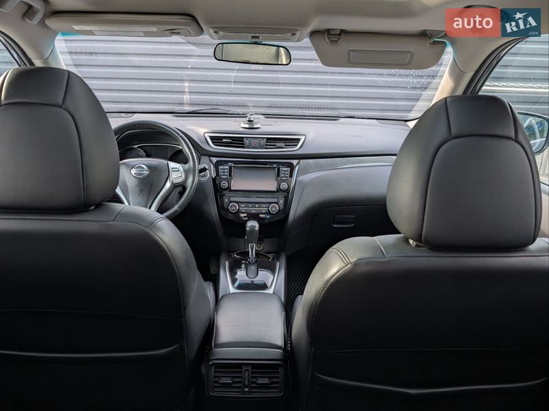 Позашляховик / Кросовер Nissan Rogue 2015 в Житомирі