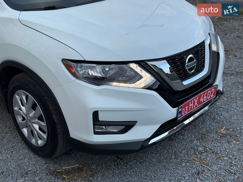 Позашляховик / Кросовер Nissan Rogue 2018 в Рівному