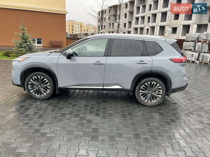 Позашляховик / Кросовер Nissan Rogue 2023 в Софіївській Борщагівці