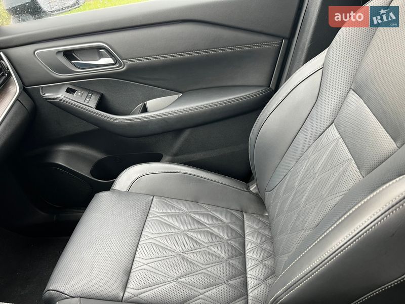 Позашляховик / Кросовер Nissan Rogue 2023 в Софіївській Борщагівці