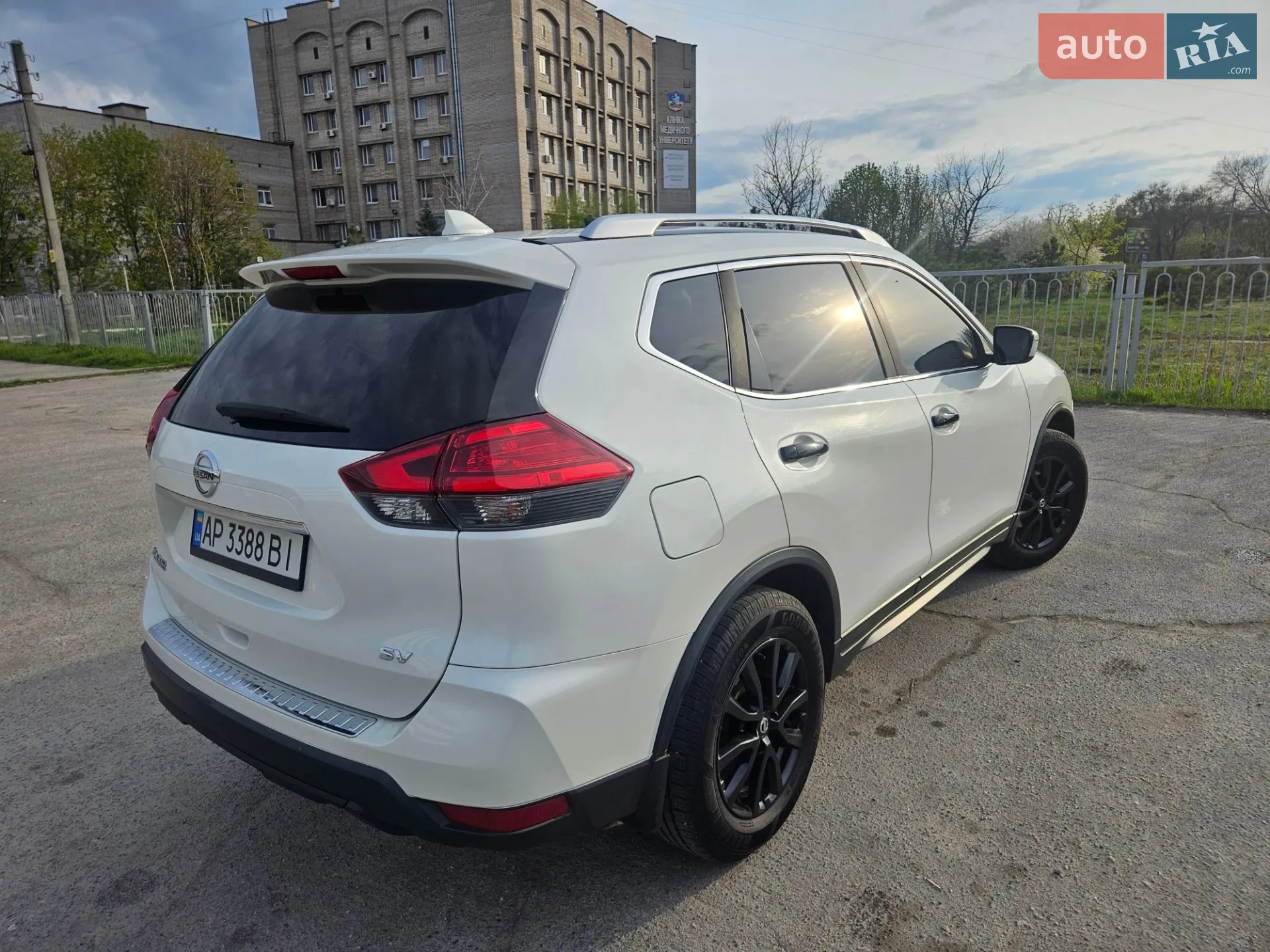 2017 Nissan Rogue - мініатюра 3