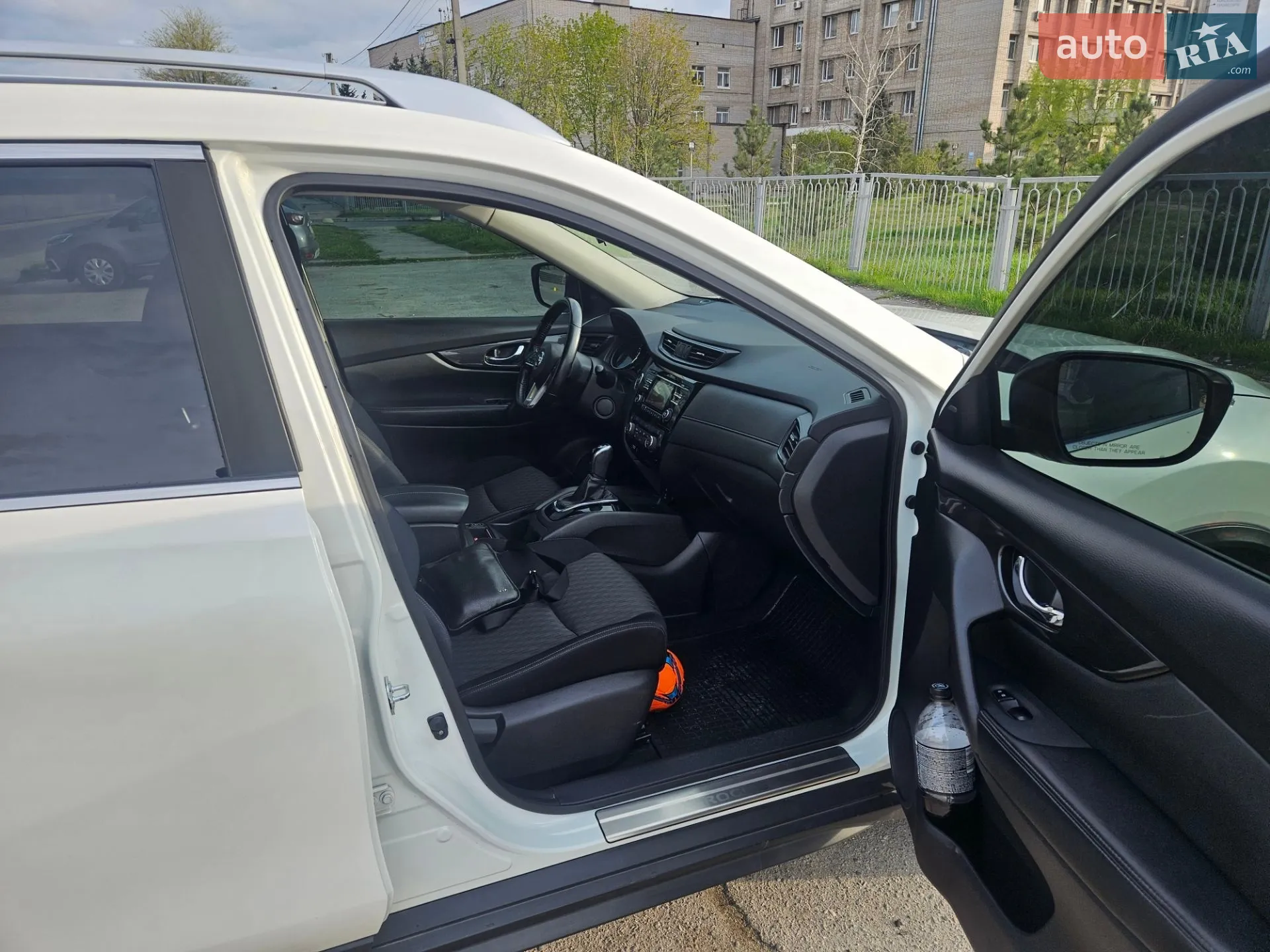 2017 Nissan Rogue - мініатюра 2