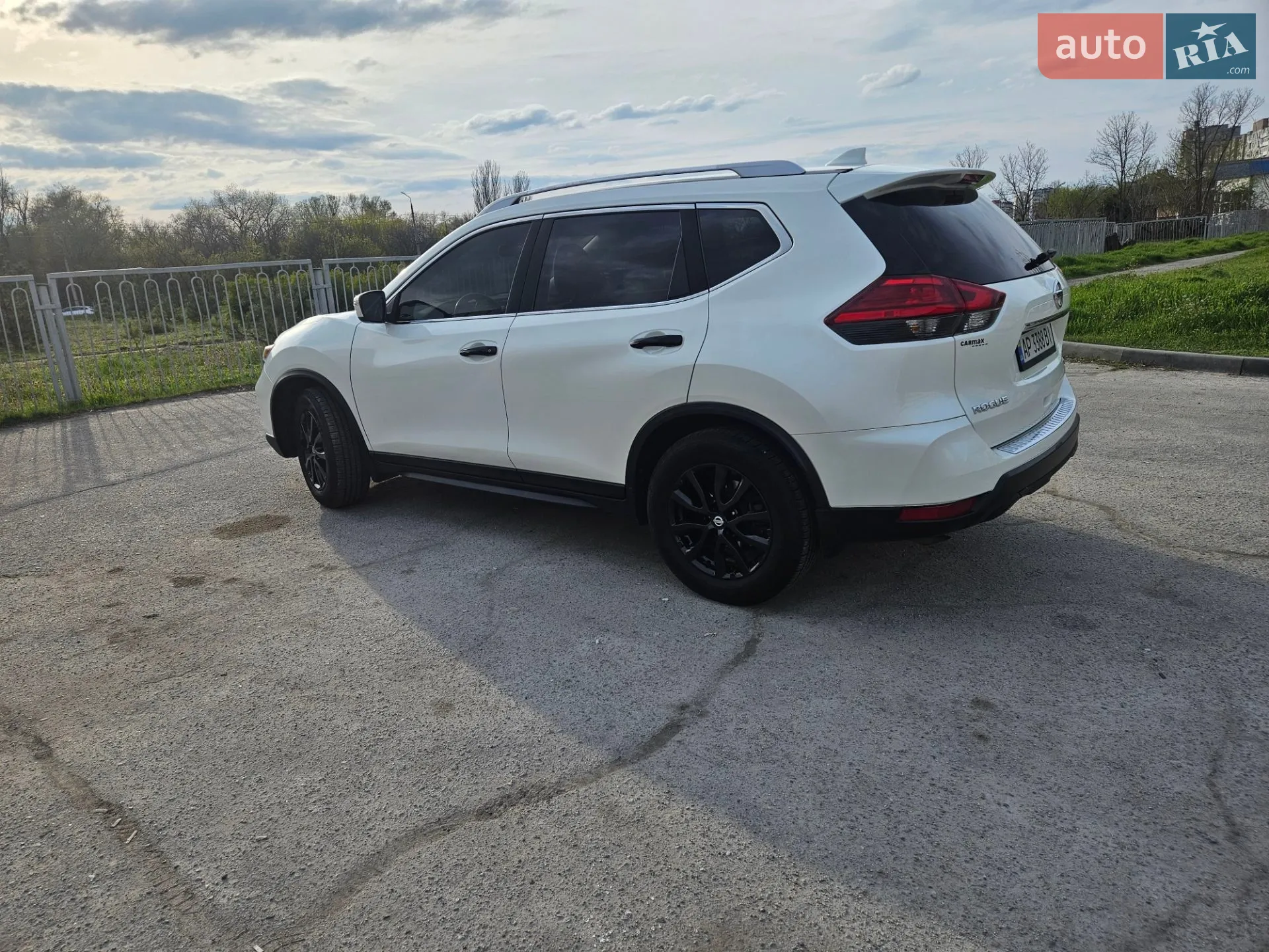 2017 Nissan Rogue - мініатюра 14