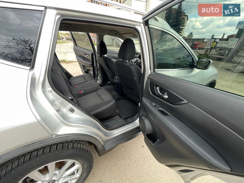 Внедорожник / Кроссовер Nissan Rogue 2019 в Львове