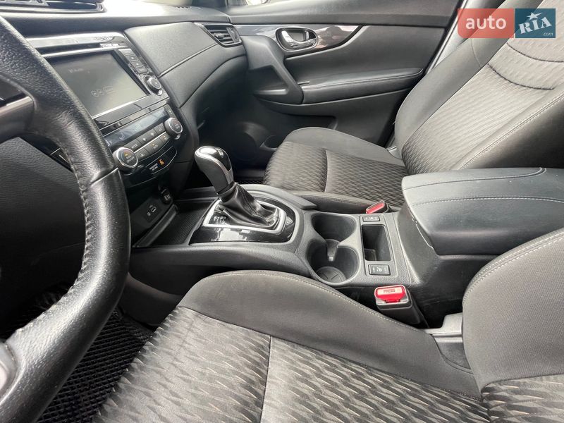 Внедорожник / Кроссовер Nissan Rogue 2019 в Львове