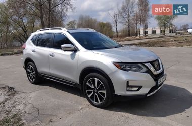 Внедорожник / Кроссовер Nissan Rogue 2017 в Киеве