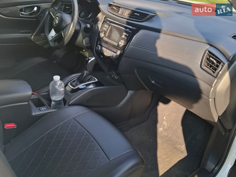 Позашляховик / Кросовер Nissan Rogue 2017 в Києві фото 4 Позашляховик / Кросовер Nissan Rogue 2017 в Києві