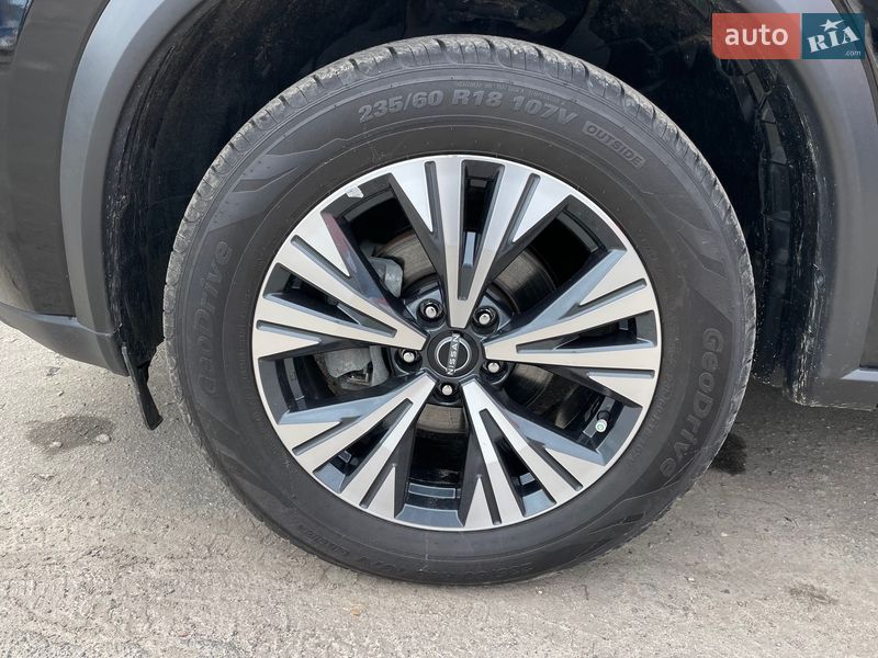 Внедорожник / Кроссовер Nissan Rogue 2023 в Сумах
