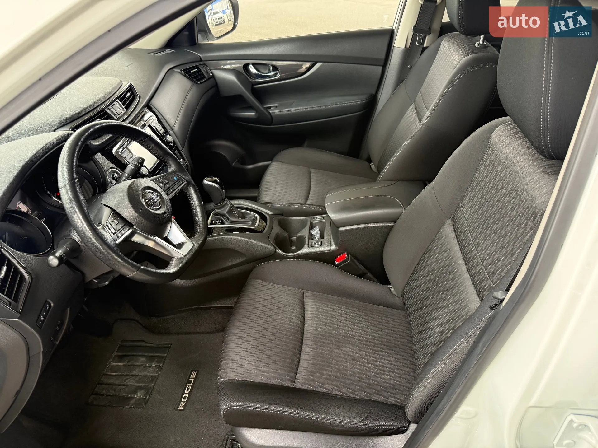 2018 Nissan Rogue - мініатюра 3