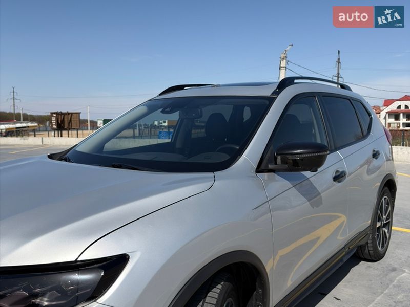 Позашляховик / Кросовер Nissan Rogue 2018 в Тернополі