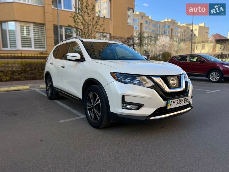 Позашляховик / Кросовер Nissan Rogue 2017 в Києві