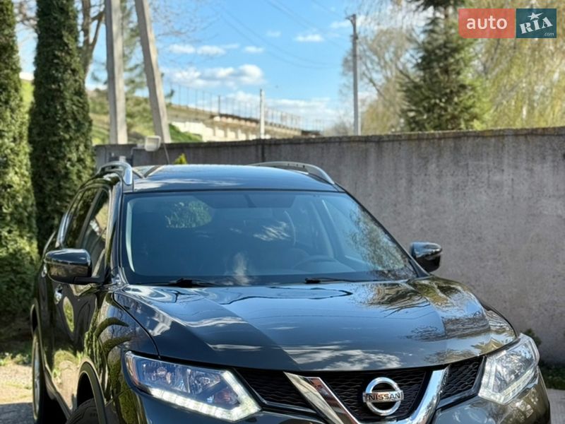 Позашляховик / Кросовер Nissan Rogue 2016 в Лубнах