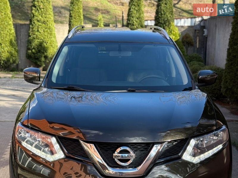 Позашляховик / Кросовер Nissan Rogue 2016 в Лубнах