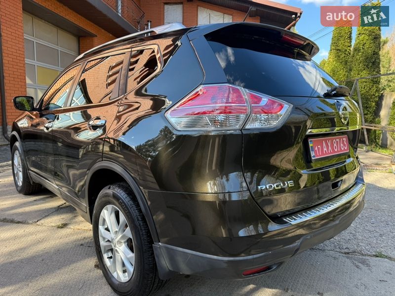 Позашляховик / Кросовер Nissan Rogue 2016 в Лубнах