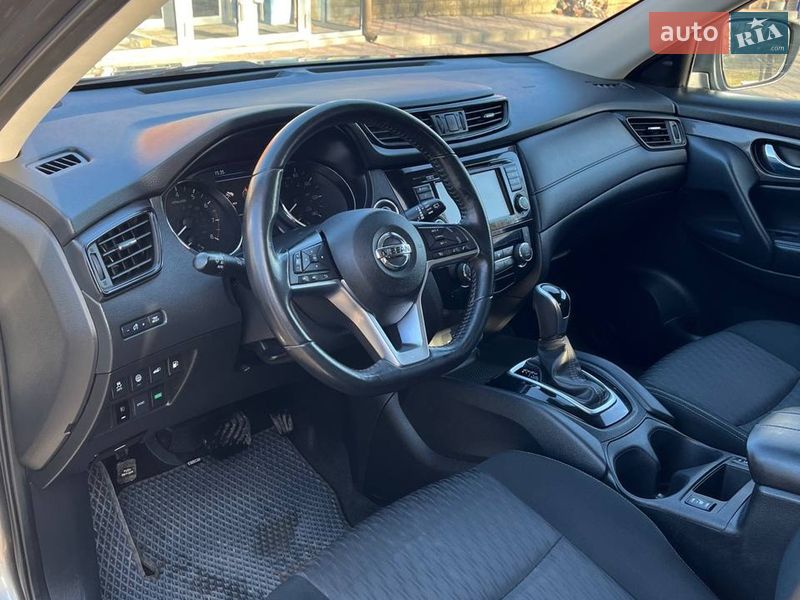 Внедорожник / Кроссовер Nissan Rogue 2019 в Краснограде