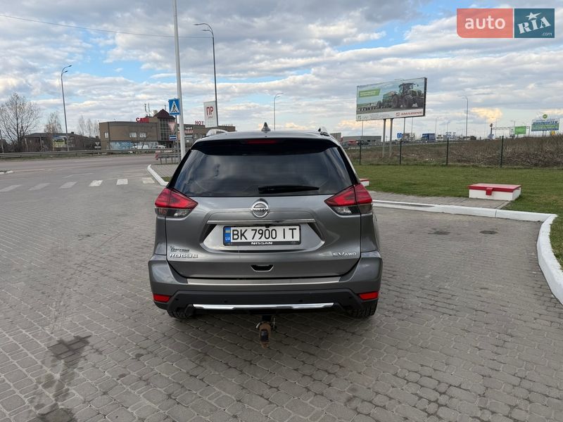 Позашляховик / Кросовер Nissan Rogue 2016 в Рівному
