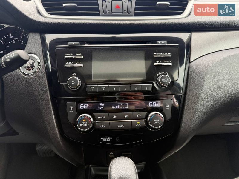 Позашляховик / Кросовер Nissan Rogue 2016 в Житомирі