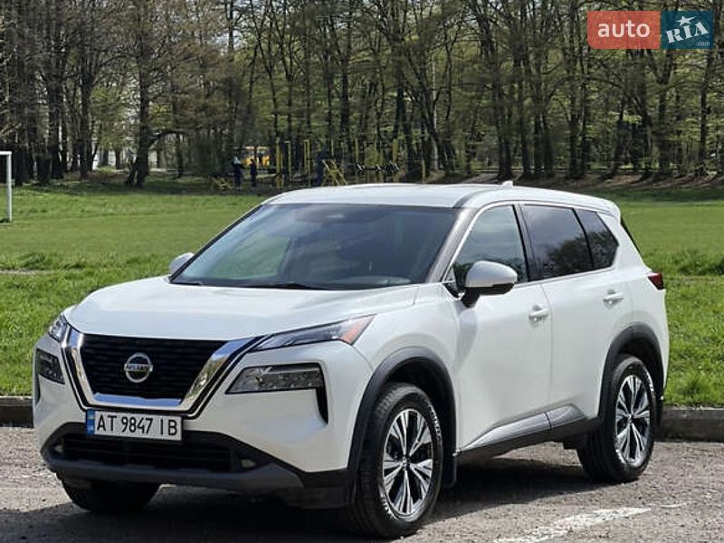 Внедорожник / Кроссовер Nissan Rogue 2021 в Ивано-Франковске