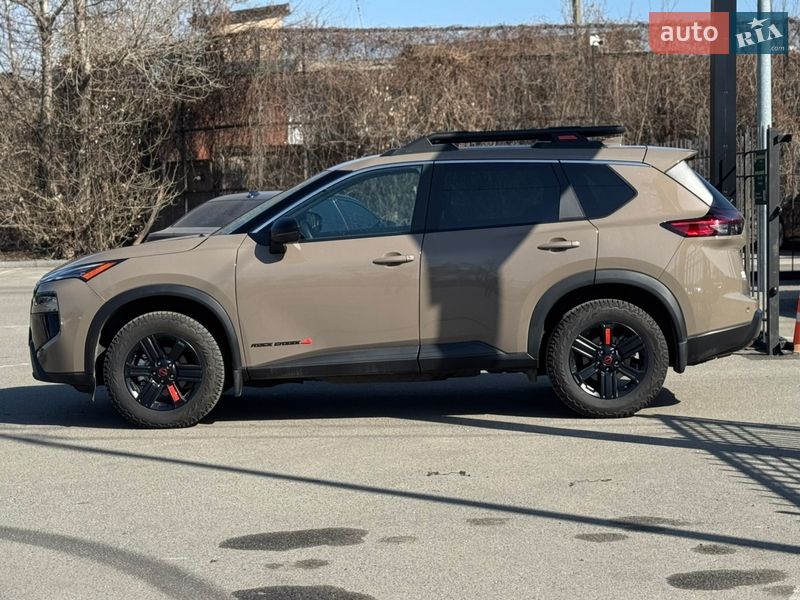 Внедорожник / Кроссовер Nissan Rogue 2024 в Киеве