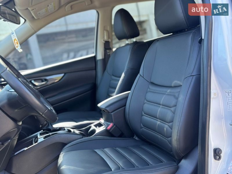 Позашляховик / Кросовер Nissan Rogue 2018 в Києві