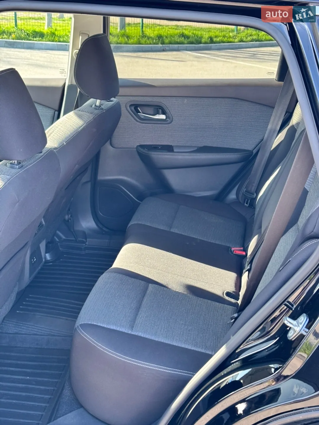 2021 Nissan Rogue - мініатюра 21