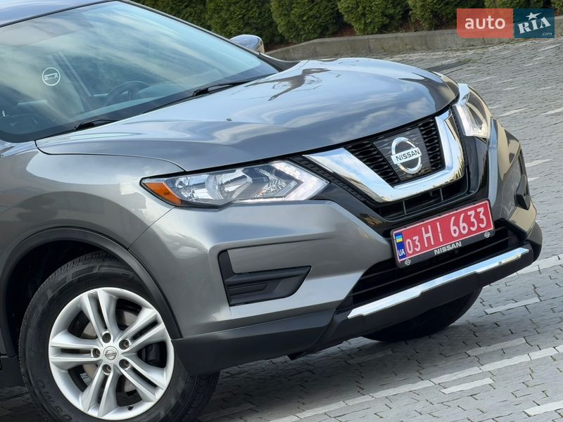 Внедорожник / Кроссовер Nissan Rogue 2017 в Дрогобыче