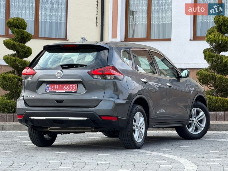 Внедорожник / Кроссовер Nissan Rogue 2017 в Дрогобыче