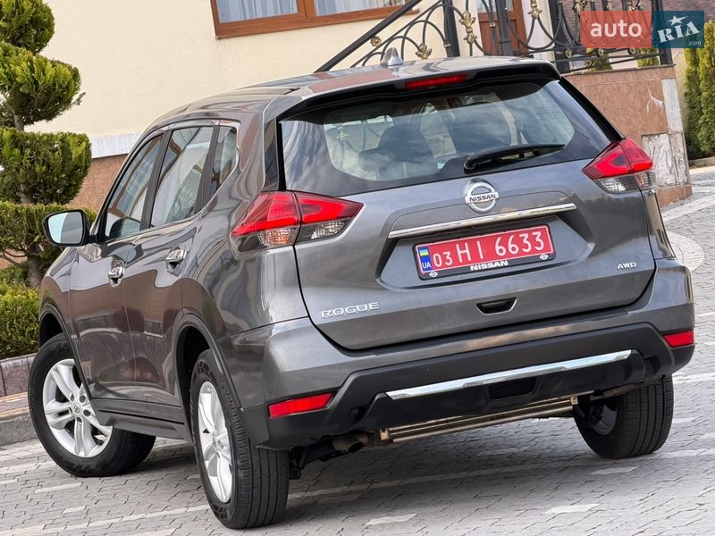 Внедорожник / Кроссовер Nissan Rogue 2017 в Дрогобыче