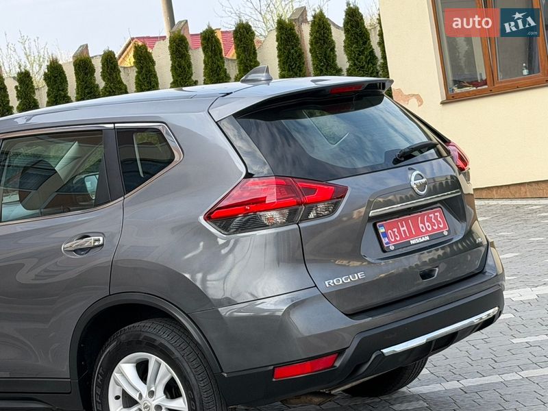 Внедорожник / Кроссовер Nissan Rogue 2017 в Дрогобыче