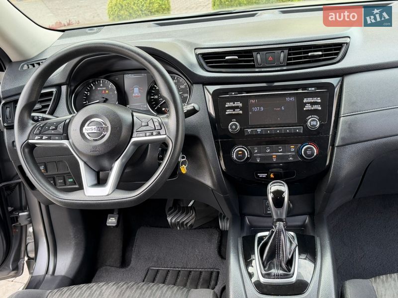 Внедорожник / Кроссовер Nissan Rogue 2017 в Дрогобыче