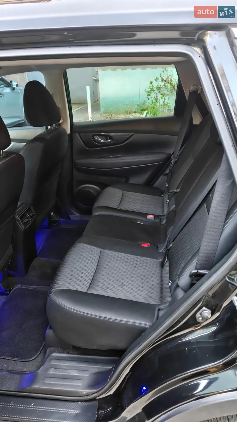 2018 Nissan Rogue - мініатюра 16