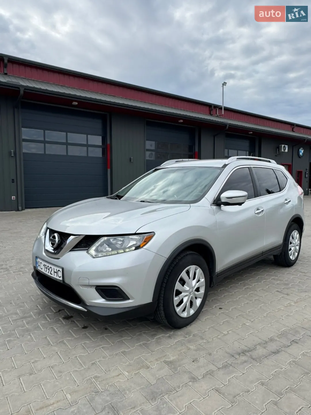 2016 Nissan Rogue - мініатюра 2