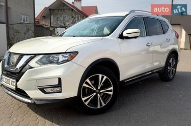 Внедорожник / Кроссовер Nissan Rogue 2017 в Львове