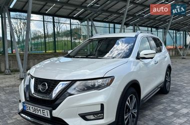 Внедорожник / Кроссовер Nissan Rogue 2017 в Львове