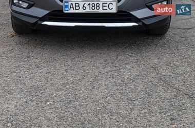 Внедорожник / Кроссовер Nissan Rogue 2016 в Виннице