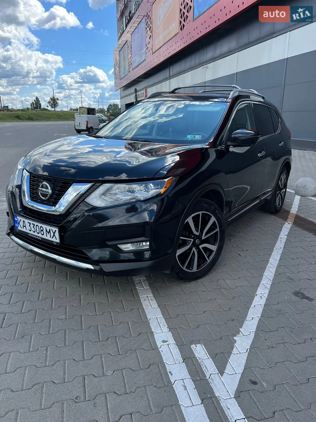 2019 Nissan Rogue - фото 1