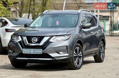 Внедорожник / Кроссовер Nissan Rogue 2017 в Киеве