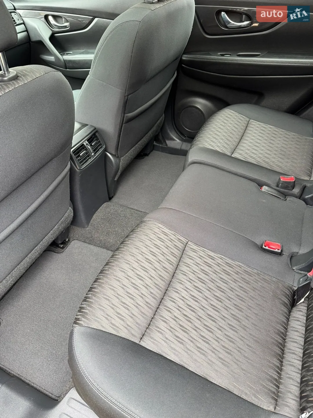 2016 Nissan Rogue - мініатюра 37