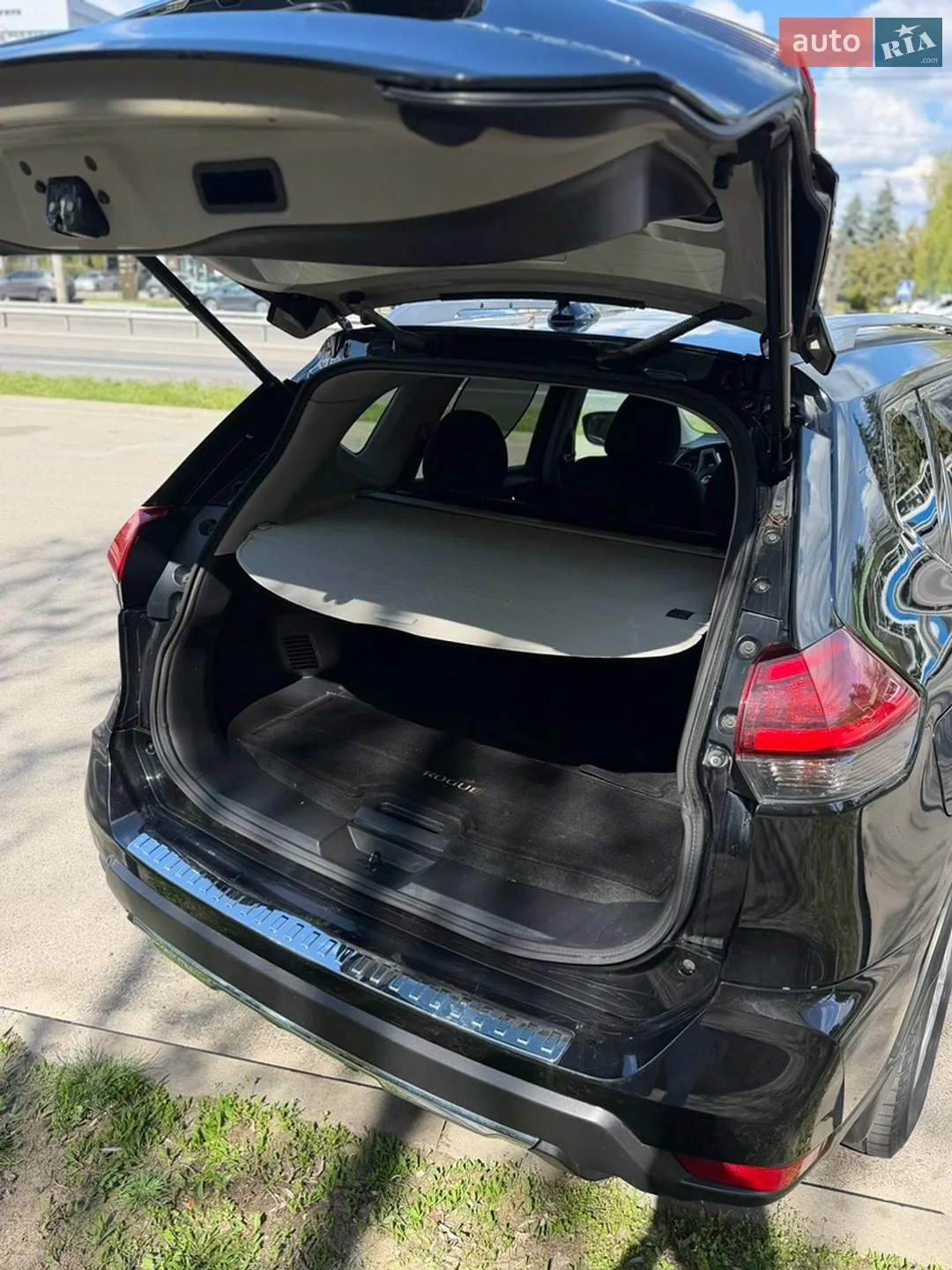2017 Nissan Rogue - мініатюра 5